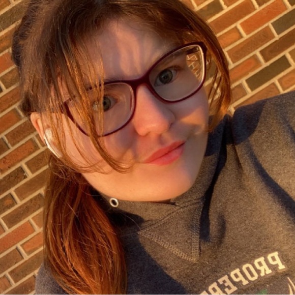 Meet your Posher, Stacie - Picture 1 of 1